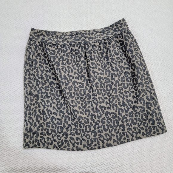 Banana Republic Cheetah Print Textured Skirt Size 4P - Picture 5 of 15